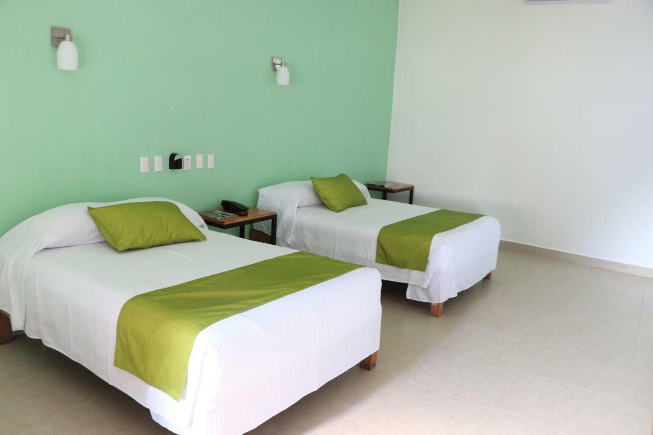 Hotel D Marco Exxpres Palenque Exterior photo