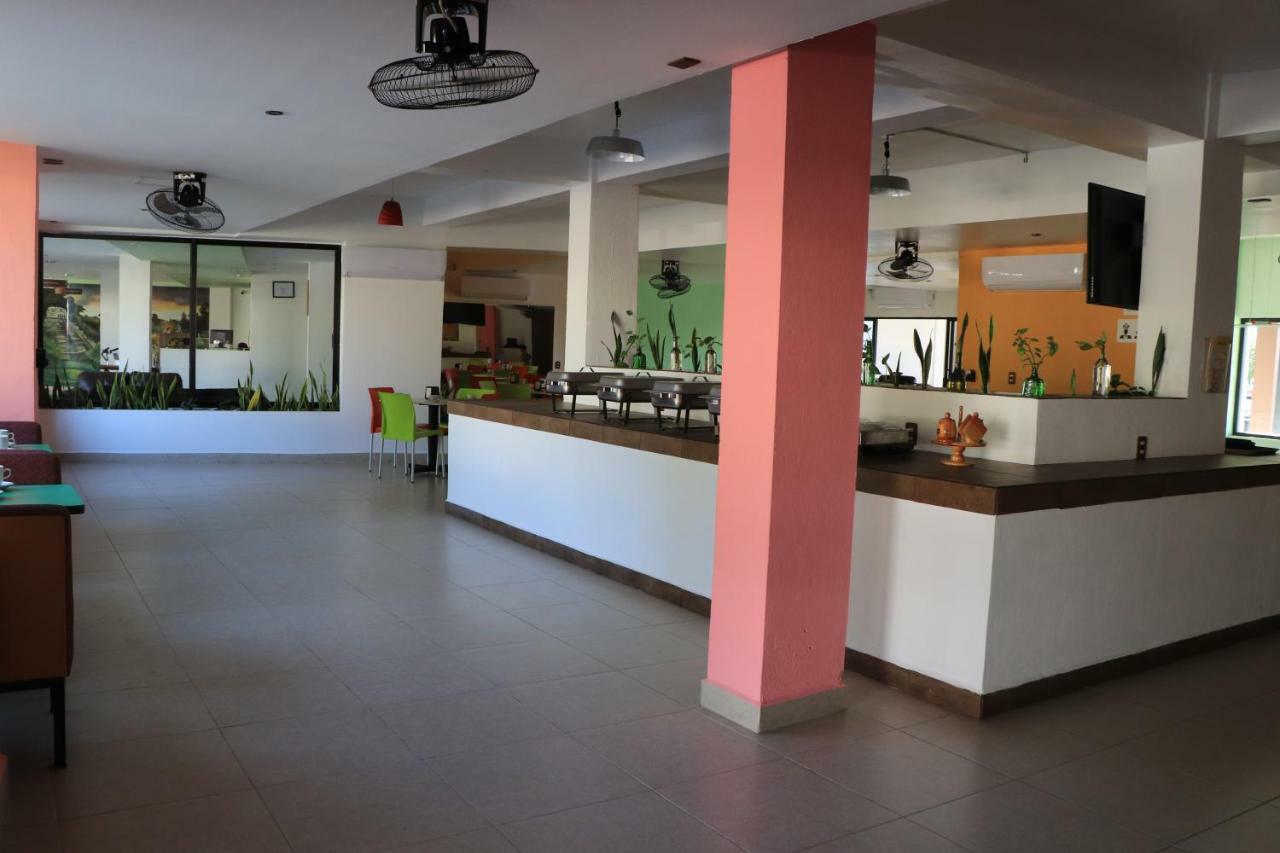 Hotel D Marco Exxpres Palenque Exterior photo